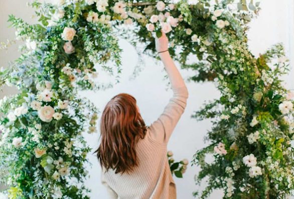 hướng dẫn cách làm cổng hoa cưới đơn giản với 6 bước 7